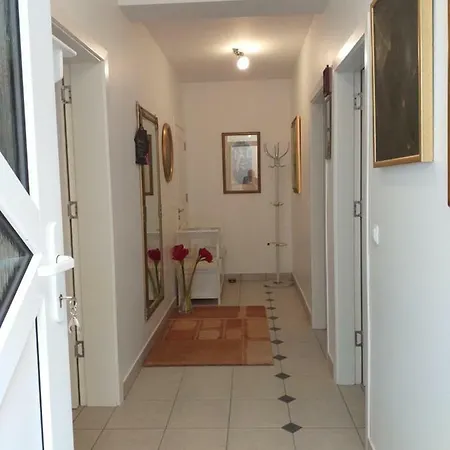 アパート Stepanjan