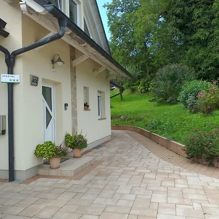 Stepanjan アパート *